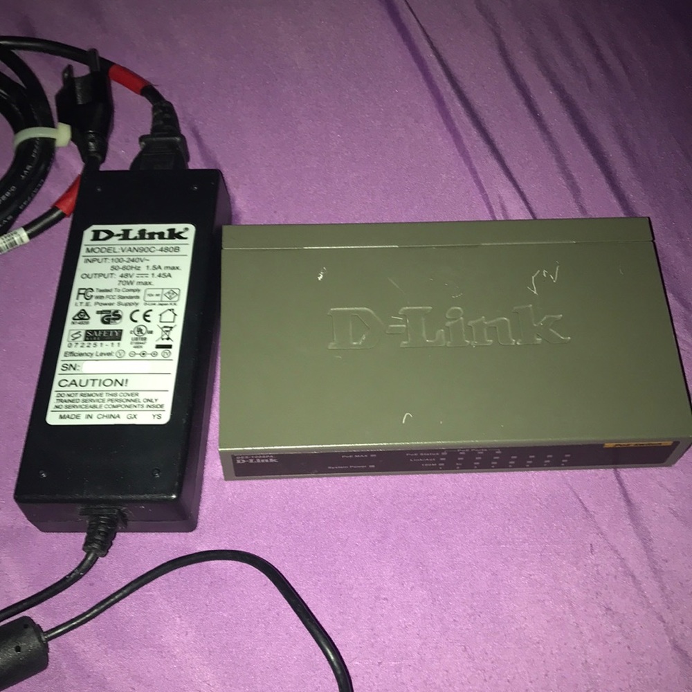 D-Link POE Power Over Ethernet 8 Port Switch DES-1008PA with OEM adapter Gigabit